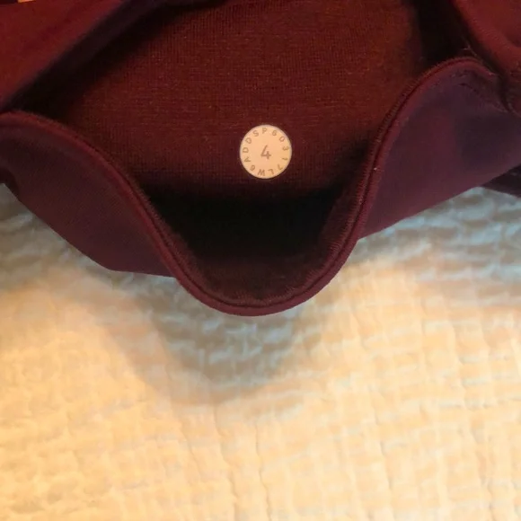 Lululemon Rival Crop - Picture 4 of 5